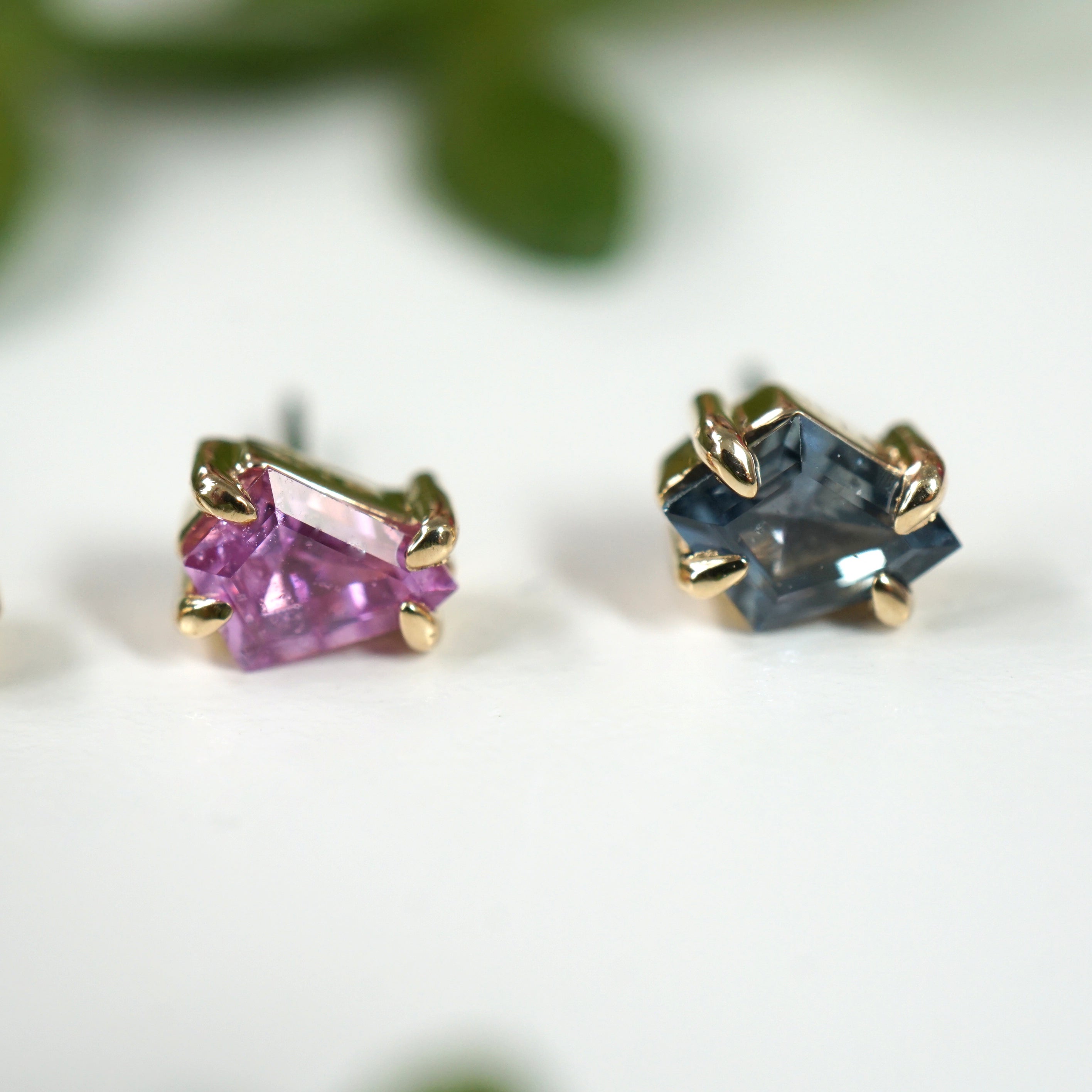 Claw Set Solitaire Faceted Sapphire Freeform One-Of-A-Kind