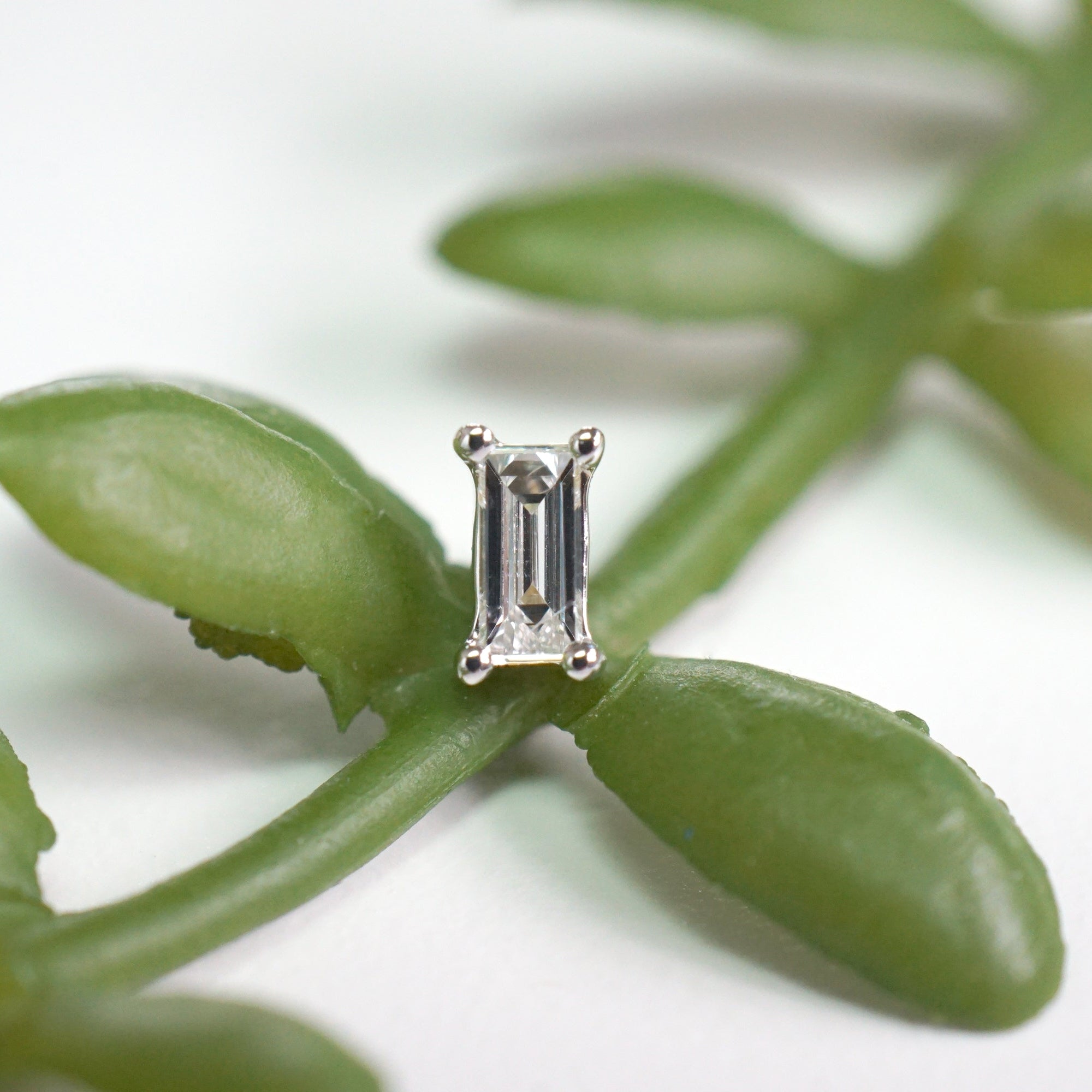 Diamond Baguette Solitaire - Prong