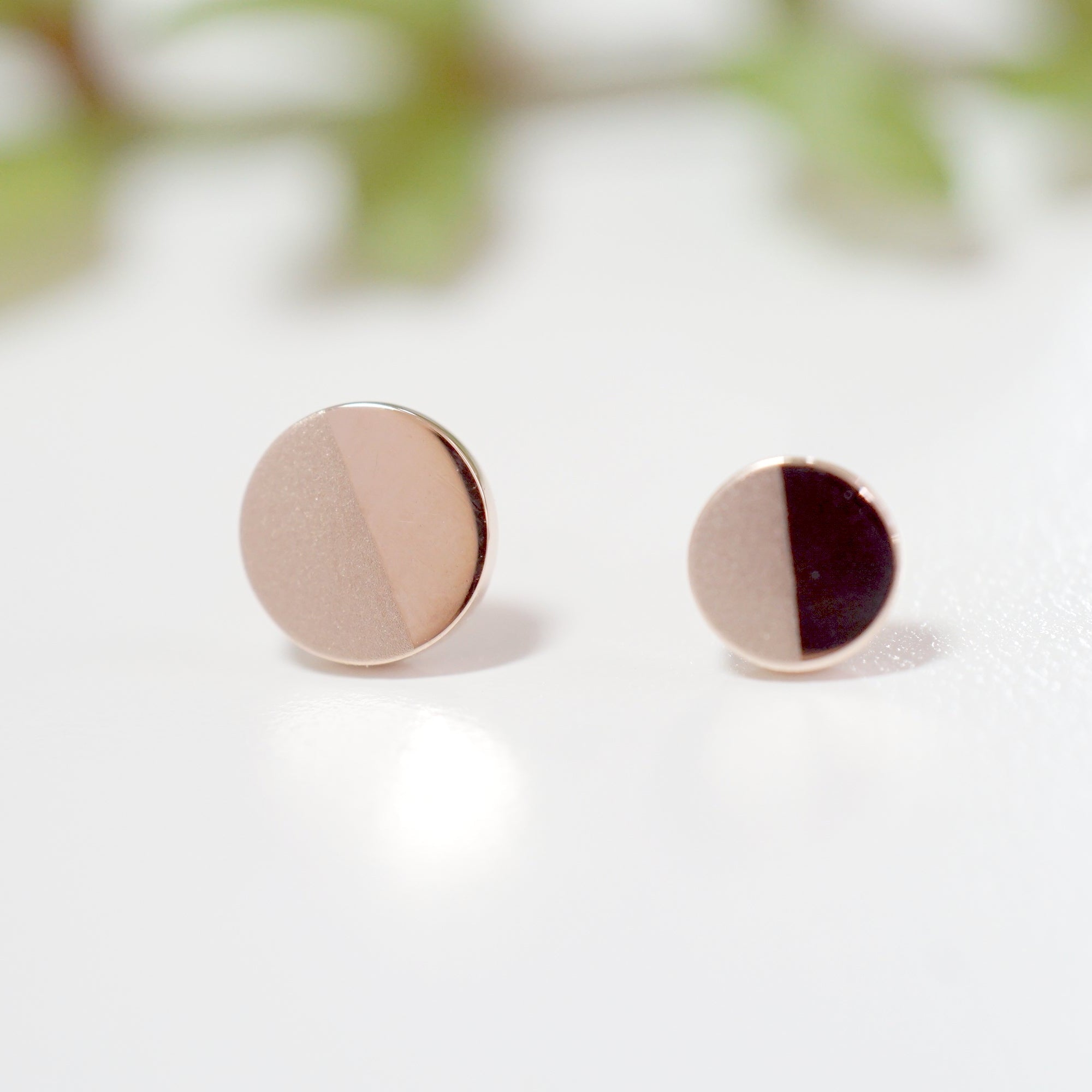 Solid Gold Disc Half Matte + Half Polish