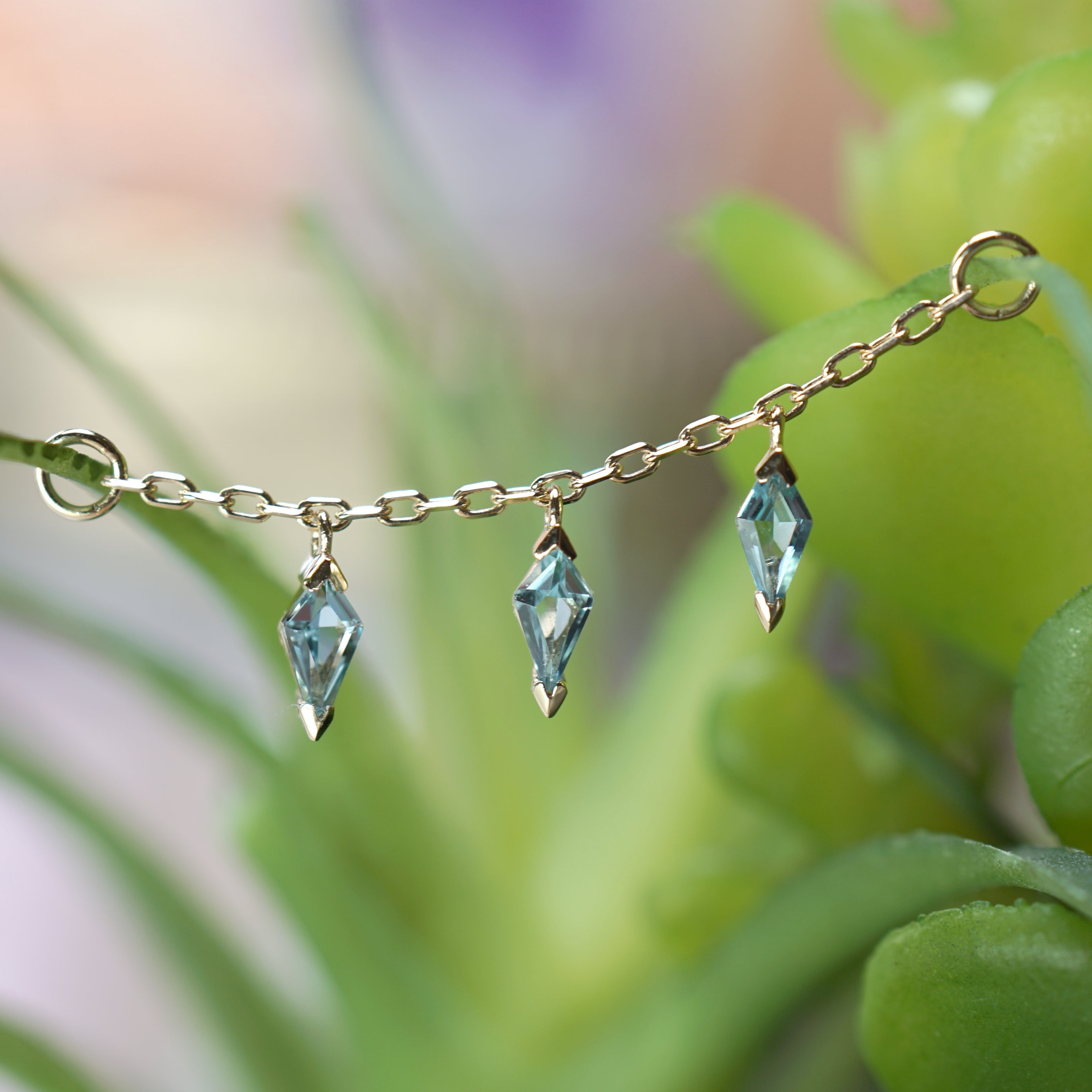 Chain with 3 Dripping Kite Gemstones