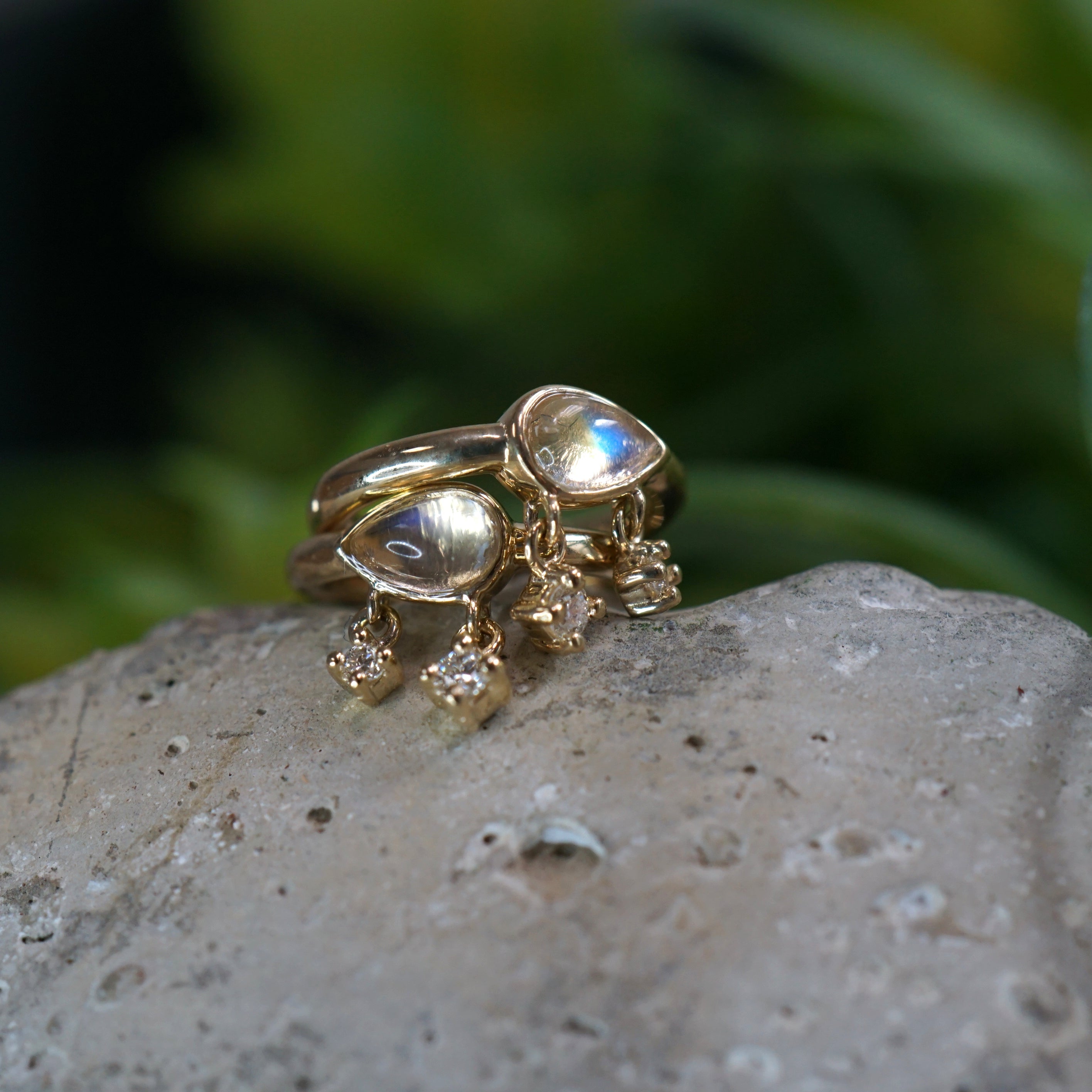 Amara Clicker - Pointed Right