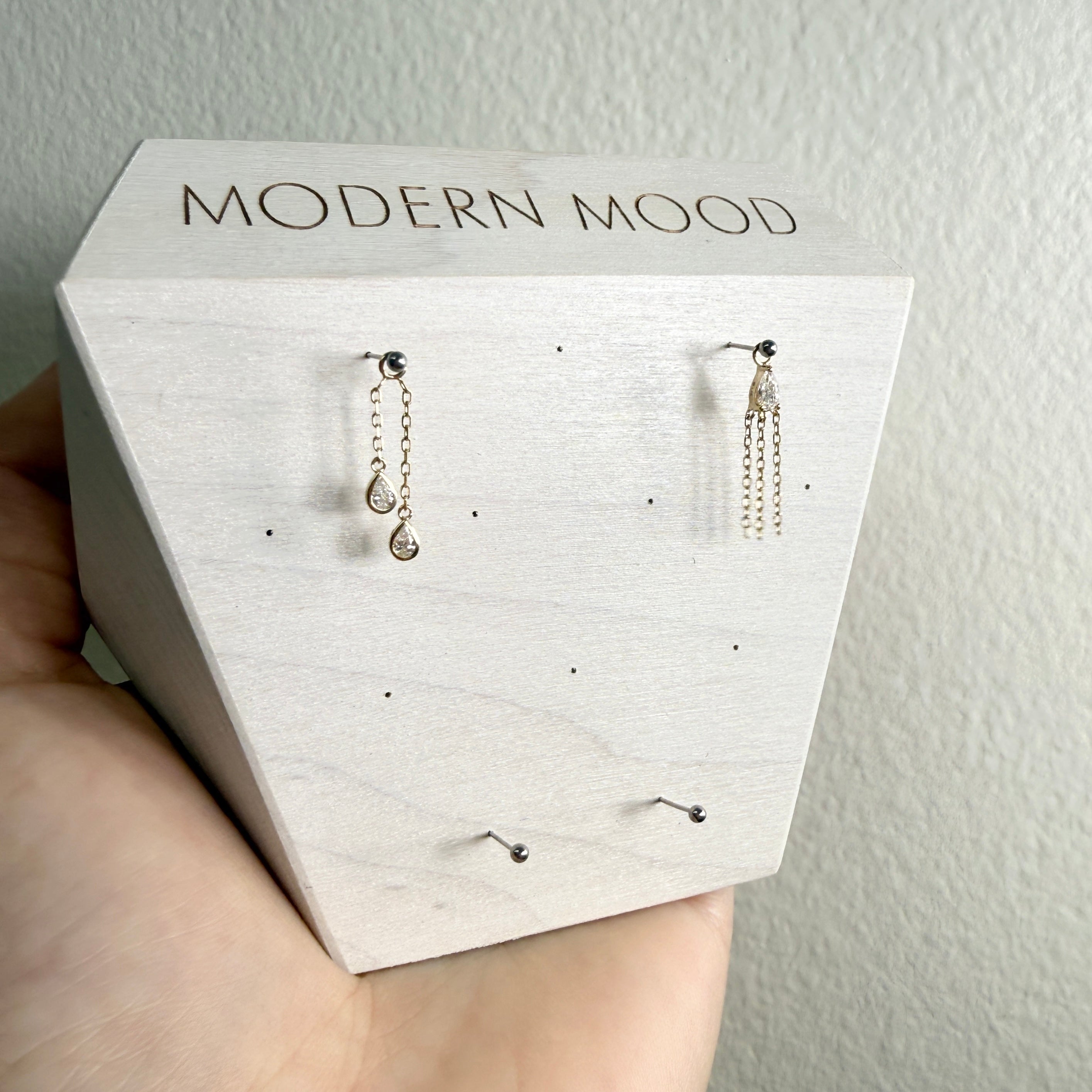 Display Pins for Charms, Chains and Threaders